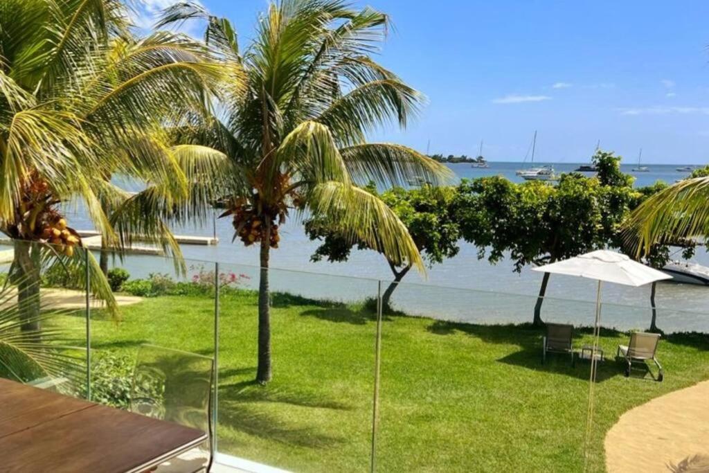 Latitude Luxury Seafront Suite Rivière Noire Dış mekan fotoğraf