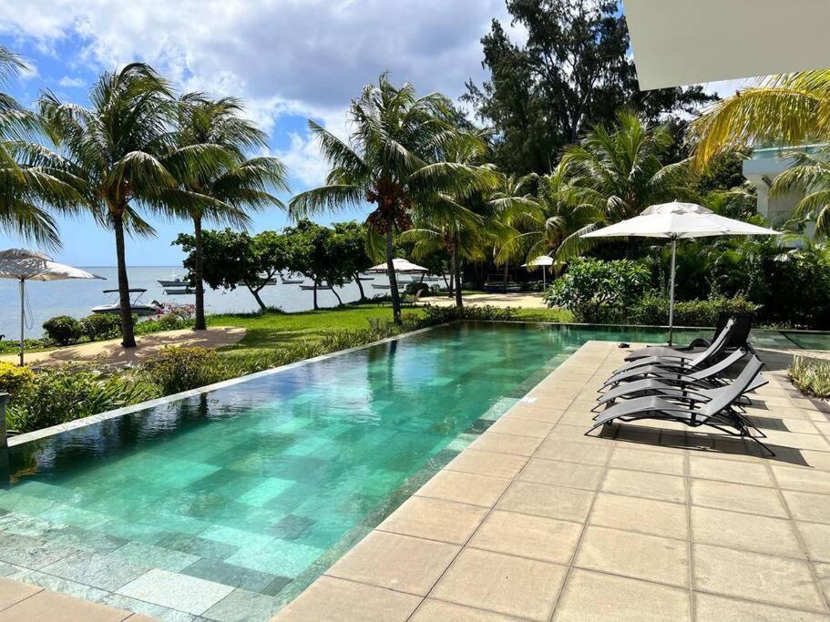 Latitude Luxury Seafront Suite Rivière Noire Dış mekan fotoğraf